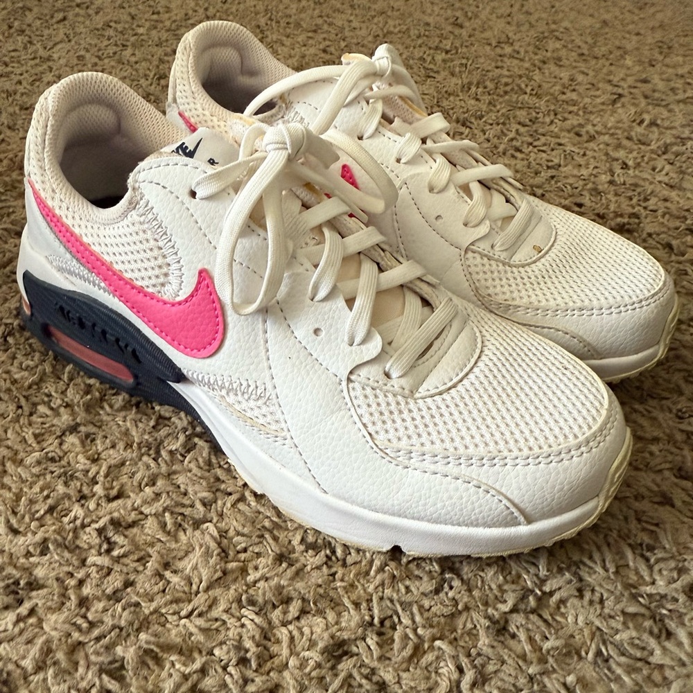 Nike Women's White and Pink Sneakers